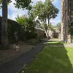 Addison Bridge Place By Onefinestay